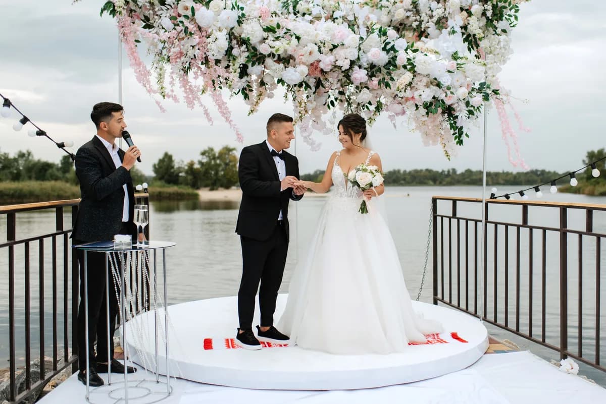 Wedding photographer in Ajman — Backyard Studio Official